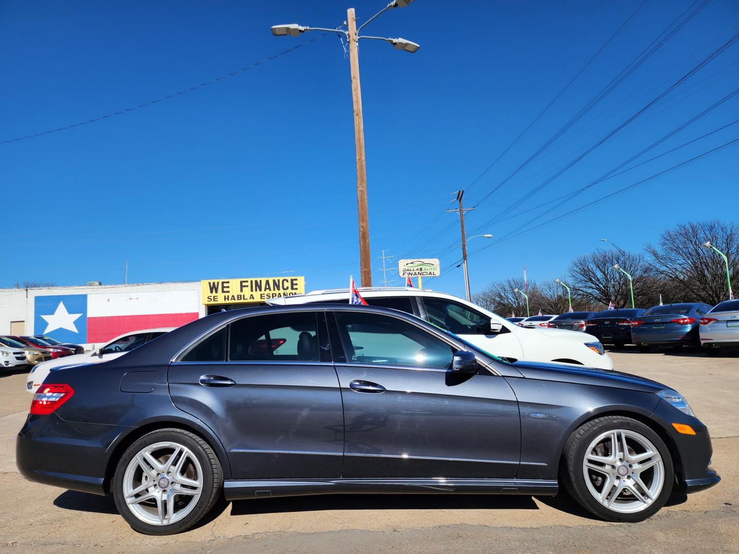 2012 BLACK Mercedes-Benz E-Class E350 (WDDHF5KB2CA) with an 3.5L V6 DOHC 24V engine, 7-Speed Automatic transmission, located at 2660 S.Garland Avenue, Garland, TX, 75041, (469) 298-3118, 32.885551, -96.655602 - Welcome to DallasAutos4Less, one of the Premier BUY HERE PAY HERE Dealers in the North Dallas Area. We specialize in financing to people with NO CREDIT or BAD CREDIT. We need proof of income, proof of residence, and a ID. Come buy your new car from us today!! This is a Very clean 2012 MERCEDES E3 - Photo#1